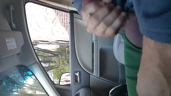 Tan kusicielka pończochy bierze dużego kutasa w darmowe sex filmiki do pobrania dupę