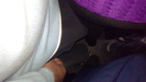 Przyjemna panna ujeżdża kutasa bez darmowe filmy erotyczne seks hamulców zwiększając prędkość