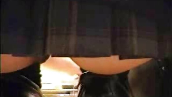 Gwiazda porno z ogoloną cipką zostaje zabrana na stół do sex darmowe tv masażu