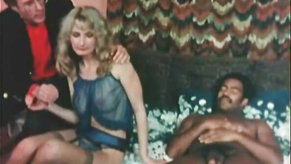 Seksowna blondynka z włosami na cipce czuje, że robi jej się darmowe filmy erotyczne brutalne miłość